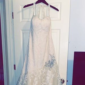 Wedding dress